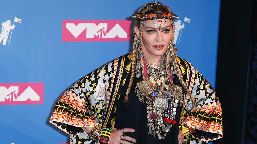 Лоза заявил, что Мадонна «бомбит в одну точку» и сравнил ее с Кобзоном