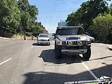 Автоледи забыла посмотреть в зеркала заднего вида и устроила ДТП во Владивостоке