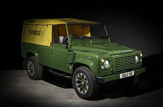 Land Rover за четыре дня собрал в магазине одежды Defender с «восьмеркой»