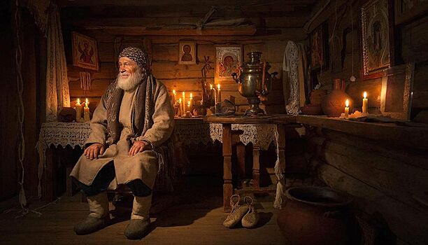 Пожилой селянин в Удмуртии жёг свечи, курил в доме и сгорел при пожаре