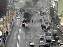 Mash: BMW Х6 бывшего вице-президента "Росгосстраха" сгорела в центре Москвы