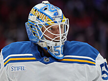 Вратарь Биннингтон о «краже» рекордной шайбы Овечкина: «Вообще‑то я отдал ему голевую передачу»