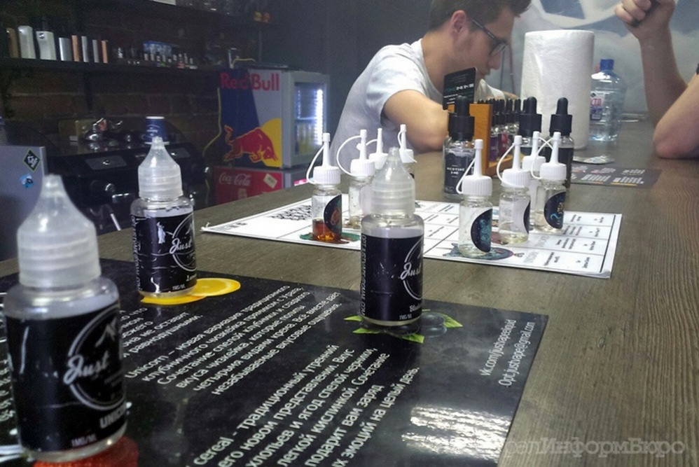 пакеты в аэропорт для жидкостей. Cbd чем отличается концентрат 1000 мг от 500 в жидкостях для вейпа. можно ли жидкость для вейпа в самолет. жидкость для вейпа hqd. можно ли провозить вейп в ручной клади.