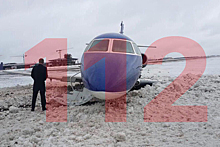 В Шереметьево самолет выкатился за пределы взлетно-посадочной полосы