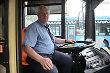 Водитель троллейбуса вернул пенсионерке потерянные документы