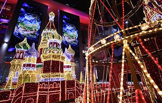 Михаил Швыдкой оценил праздничную подсветку в Москве