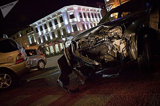 Страшная авария в Тбилиси - фото ДТП на проспекте Руставели