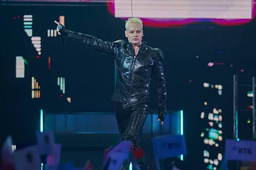 SHAMAN оказался любителем работать руками