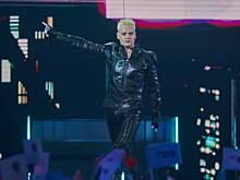 SHAMAN оказался любителем работать руками