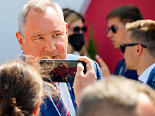 Рогозин выругался в Facebook