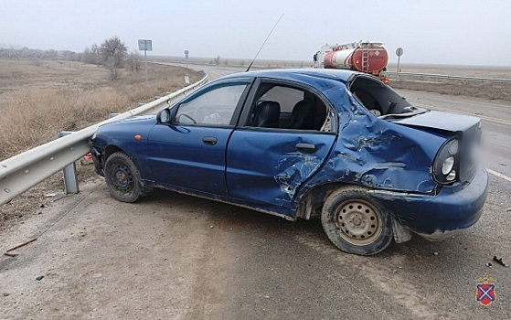 В тройном ДТП в Волгоградской области погиб водитель ВАЗа