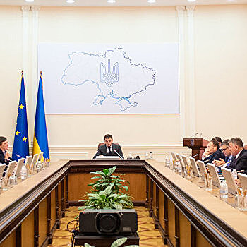 Пять новых губернаторов: Коломойский и Аваков делят Украину