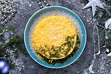 Блюдо дня: «Мимоза» с копченой форелью для тех, кто устал от оливье
