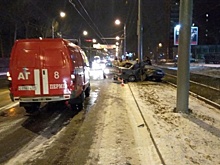 «Бесправный» пермяк на легковушке снес световую опору