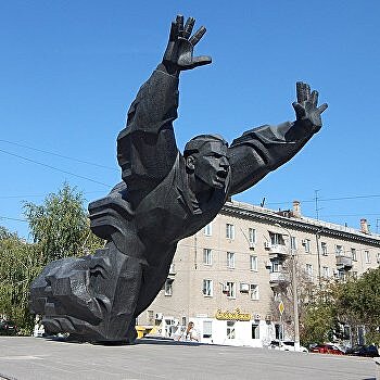 Пламенный герой Михаил Паникаха: от Днепропетровска до Сталинграда