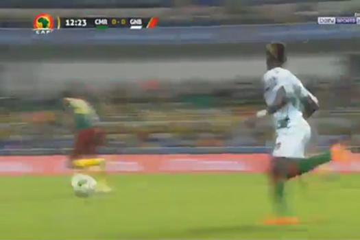 Футболист сборной Гвинеи-Бисау забил после прохода от своих ворот на КАН