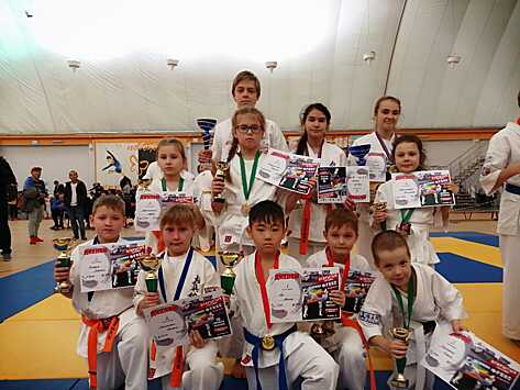 11 медалей завоевали выселковцы на краевых соревнованиях по киокусинкай