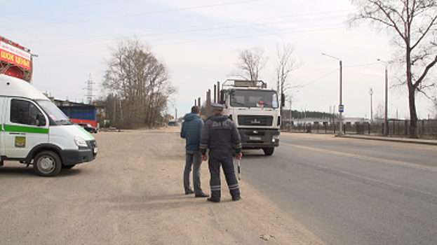 На дорогах Костромы продолжают «отлавливать» должников