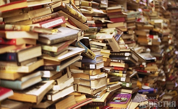 Куряне передали в библиотеку СИЗО более 500 книг