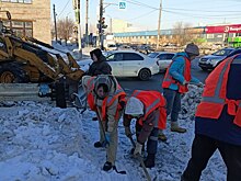 В Оренбурге за сутки вывезли больше 15 тысяч кубометров снега