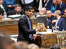 Стало известно о планах смещения премьера Британии его партией