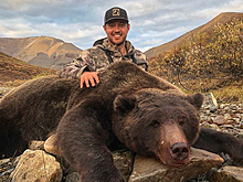 Спортсмен похвастался убитым медведем
