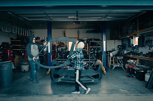 К Рождеству Lamborghini поставила в гараж создателям реплики Aventador настоящий суперкар