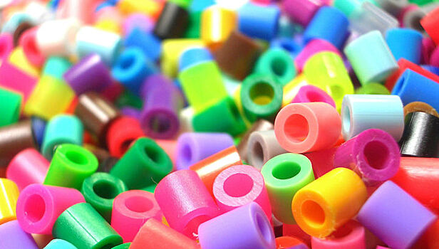 Исследование: в телах большинства современных детей содержится ядовитый пластик