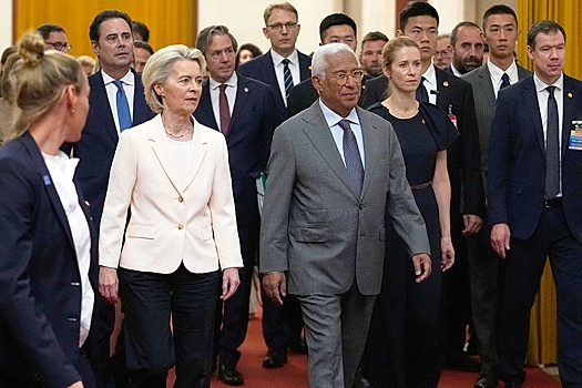 Politico: Лидеры семи европейских стран торопят ЕС решить вопрос с активами РФ