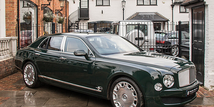 В Великобритании продается Bentley, на котором ездила Елизавета II