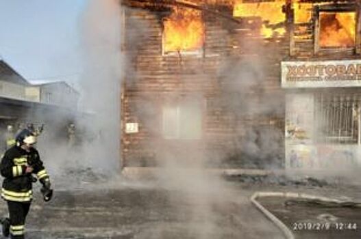 Женщина погибла из-за ожогов, полученных при пожаре в жилом доме в Иркутске
