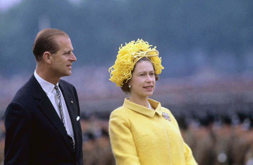 Королева Елизавета II и ее супруг принц Филипп во время визита в Берлин, 1965 год