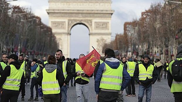 Нацсобрание Франции отклонило вотум недоверия правительству страны