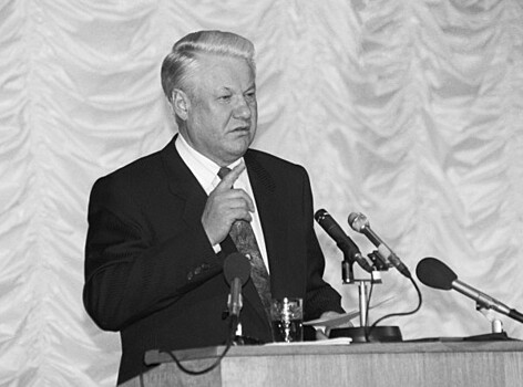 С кровью и выстрелами: 25 лет референдуму о доверии Ельцину