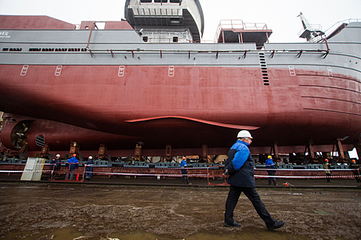 Фрегат ВМС Индии посетит Петербург 25 июля