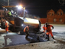 В Воронеже выравнивают покрытие дорог после капризной зимы