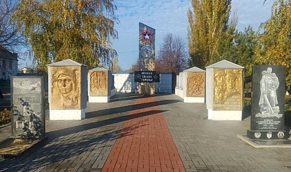 В Волгоградской области обновили более 250 мемориалов защитникам Отечества