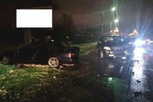 На Советском проспекте столкнулись BMW и Mercedes