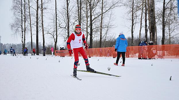 250 спортсменов вышли на старт личного первенства Вологды по лыжным гонкам
