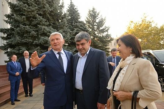 Адыгею посетили делегации Карачаево-Черкессии и Кабардино-Балкарии