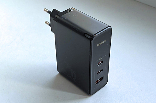 Baseus GaN5 Pro Fast Charger 2C+U 140W: на все случаи жизни