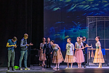 Челябинский театр оперы и балета отметил веселым капустником сразу два праздника