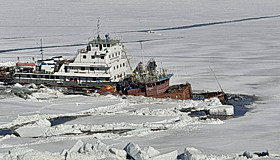 Два корабля утонули на реке Лена в Якутии