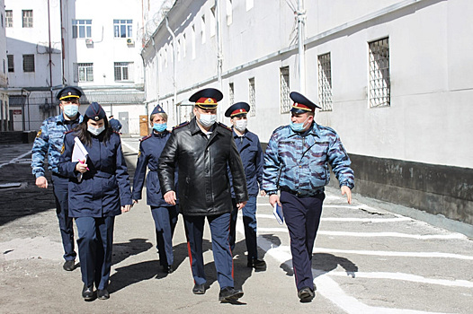 Шеф ГУФСИН провел ревизию в свердловском СИЗО, где убили человека