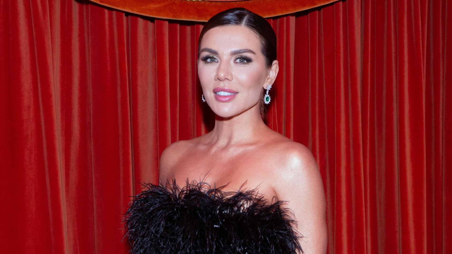 Стало известно, сколько заработают организаторы концерта Анны Седоковой в баре