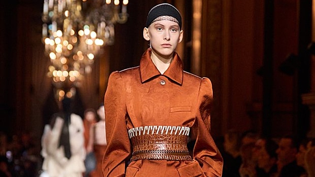 Стилист назвал главный аксессуар 2026 года