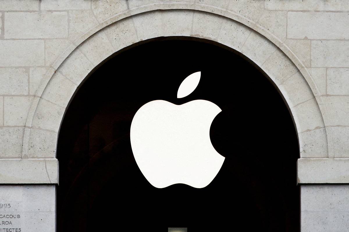 Apple отменила разработку складного планшета