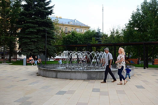 Сквер у мемориала Маршалу Бирюзову в Щукино открыли после благоустройства