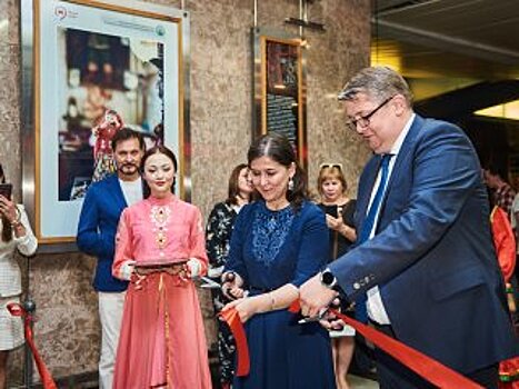 «Монисто»: в московском метро открылась выставка башкирской культуры