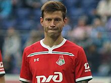 Игроки «Локомотива» поздравили Смолова с защитой кандидатской диссертации